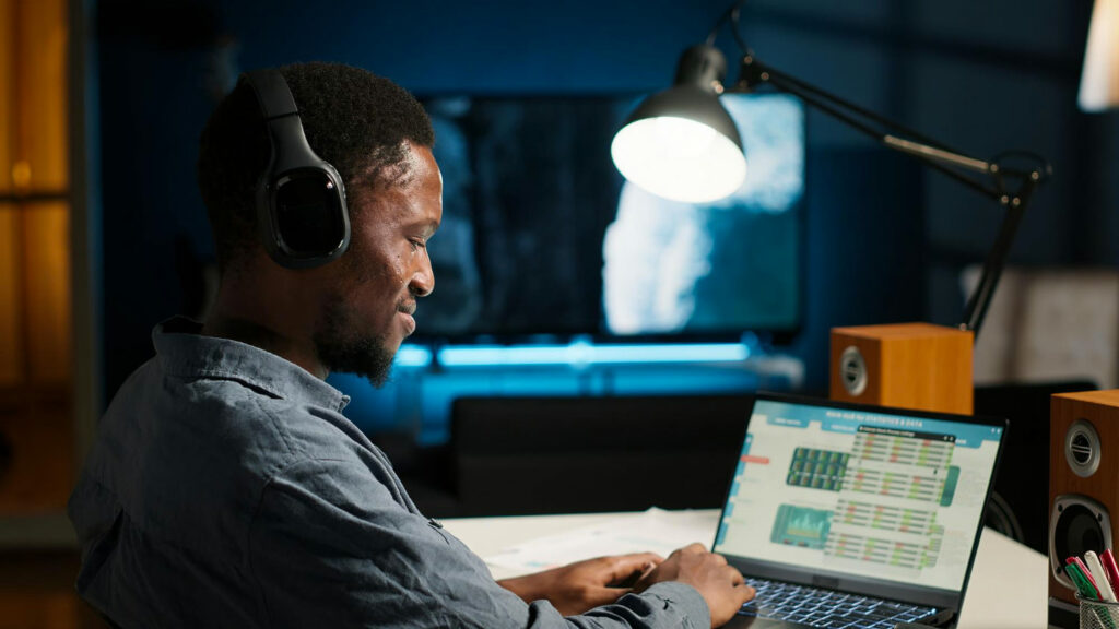 Speech Analytics in Call Centers: How AI Is Revolutionizing Customer Experience